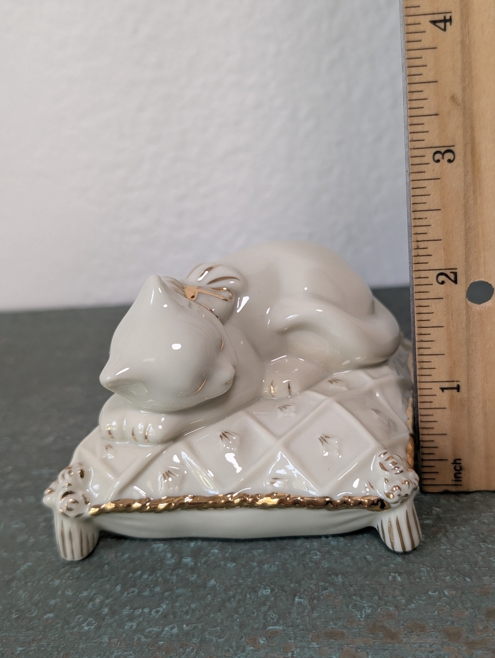 Lenox "Dreaming Away" Figurine Napping Sleeping Cat on Pillow  Gold Trim - Picture 12 of 14